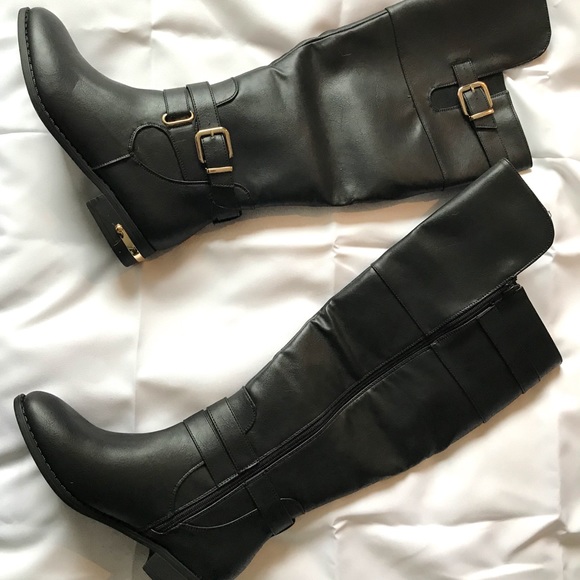 ~Black Knee Boots with Gold Detail - NEW- 9W ~ - Picture 2 of 4